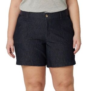 Lee Women's Plus Midrise 7" Shorts 16W